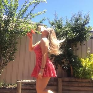 Meet your Posher, Beebreeza